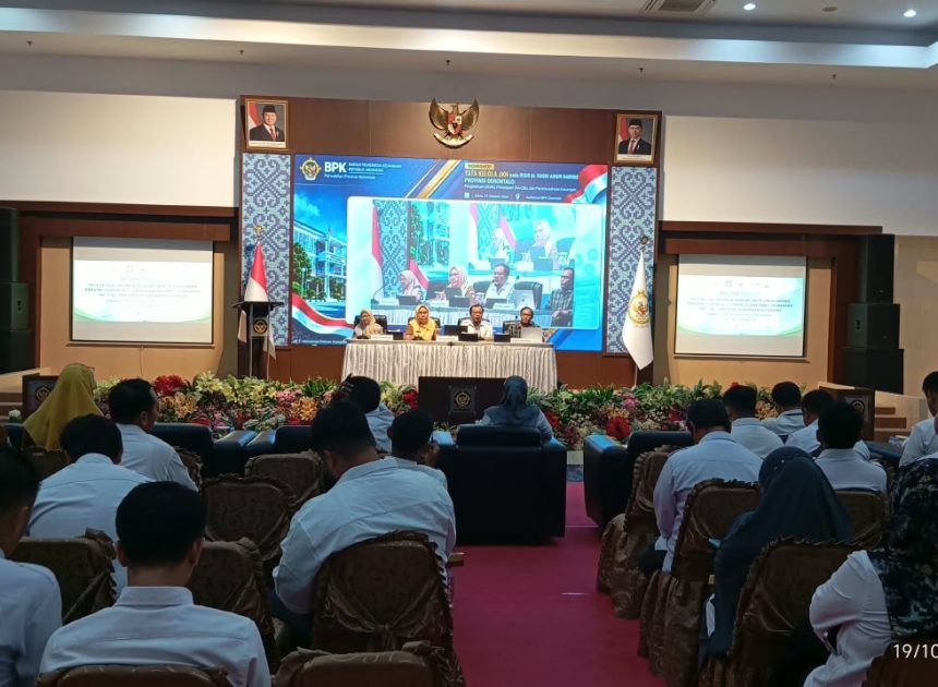 Plt. Direktur RSUD Ainun Habibie Berikan Materi Pengelolaan SIMRS dalam Workshop Tata Kelola JKN
