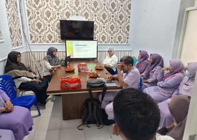 Pimpin Rapat Unit Layanan, Kabid Pelayanan Medis RSUD Ainun Habibie Bahas 5 Agenda Strategis